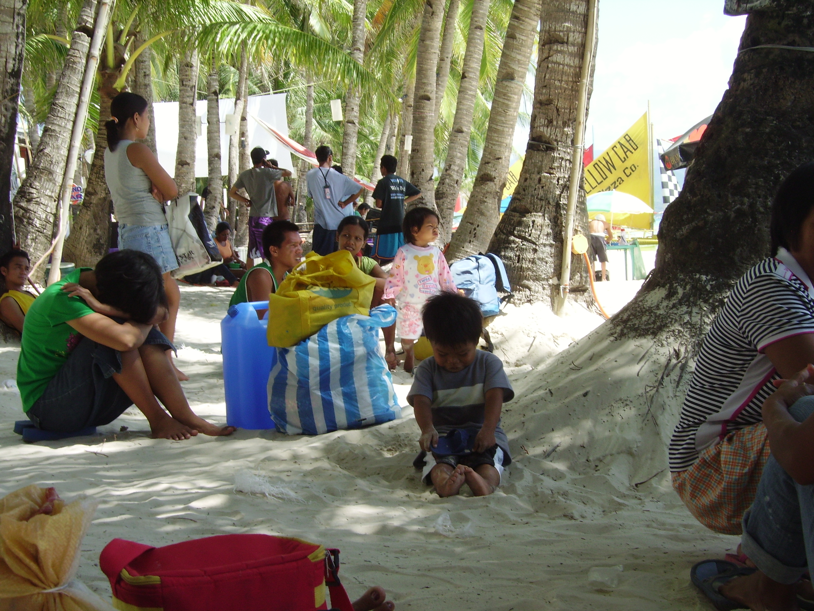 Attente sur une plage des Visayas.
